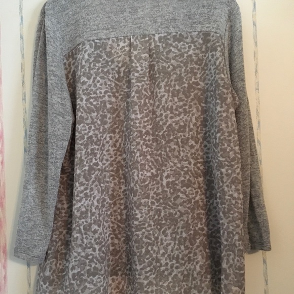 LIZ CLAIBORNE Hi-Lo Tunic Sweater - Picture 2 of 8